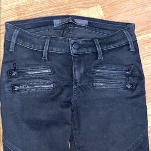 Black “Guess” Zipper Skinny Jean